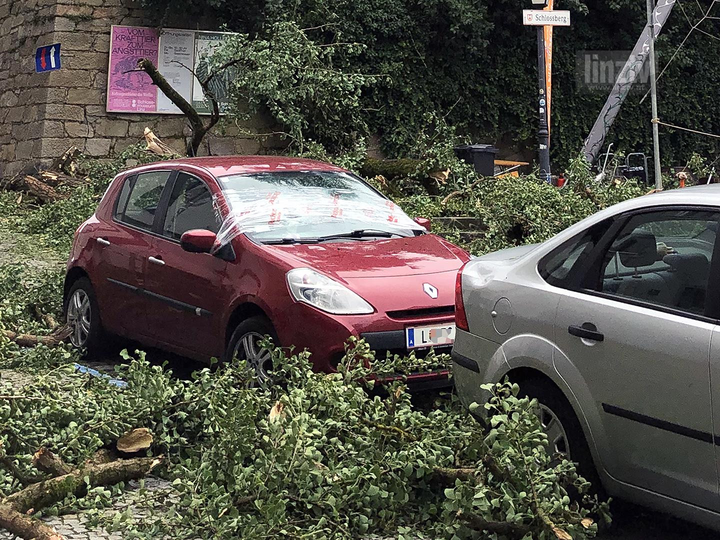 Beschädigte Autos 